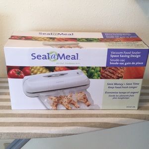 Seal A Meal - Vacuum Sealer and bags